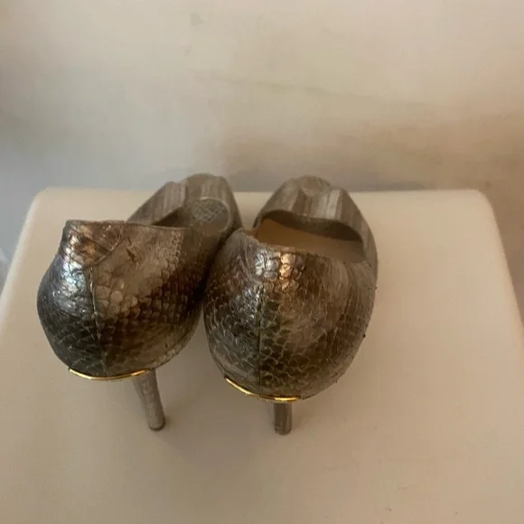 Women’s Dior open toe high heels. Pre owned but still looks good. - Picture 7 of 12